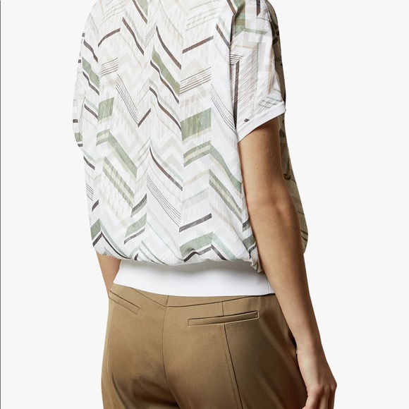 Ted Baker Vilanta Top, white with green beige chevron print, size US 12-14. - Picture 2 of 7